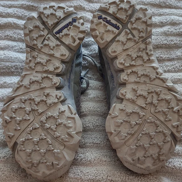Columbia Women’s Size 7.5 Techlite Fluidframe Omni-Grip Trail Shoes - Picture 10 of 10